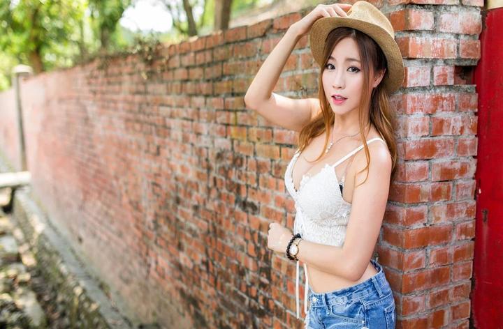 西施在古代与现代文化中的形象